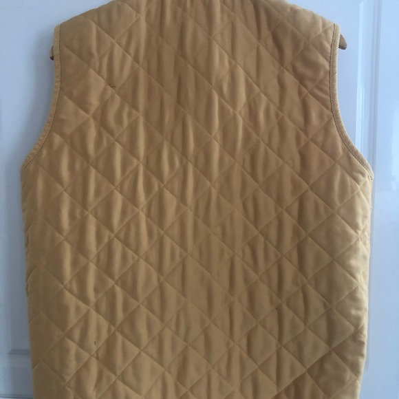 Quilted vest- chest is 23”, back 26”, neck to hem - Picture 2 of 7